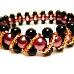 Плетем браслет Памела из бусин и бисера