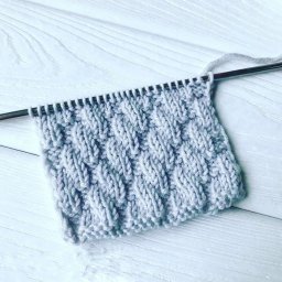 ​Объемный узор спицами