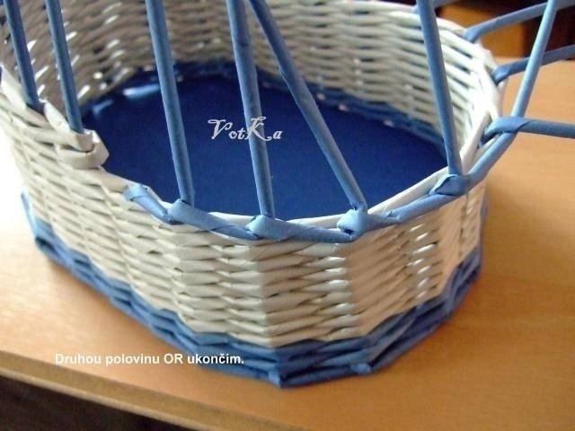 Колясочки из плетеных трубочек Колясочки из плетеных трубочек