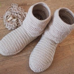 Вяжем домашние сапожки