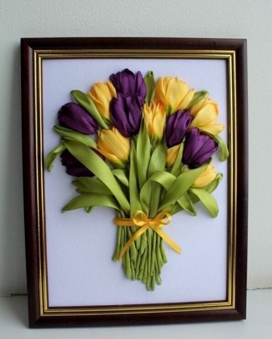 Вышиваем лентами тюльпаны
