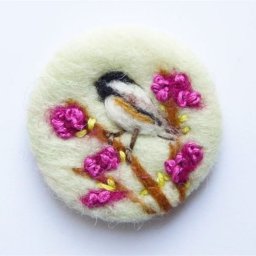 Броши из шерсти в технике валяния: очаровательные идеи