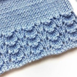 ​Красивый узор с объёмными элементами