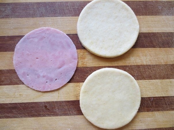 Снежинки из теста