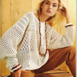 Интересный ажурный джемпер крючком из разных узоров