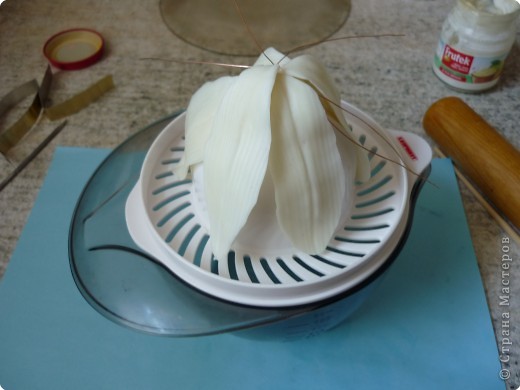 Лепим лилию: как живая