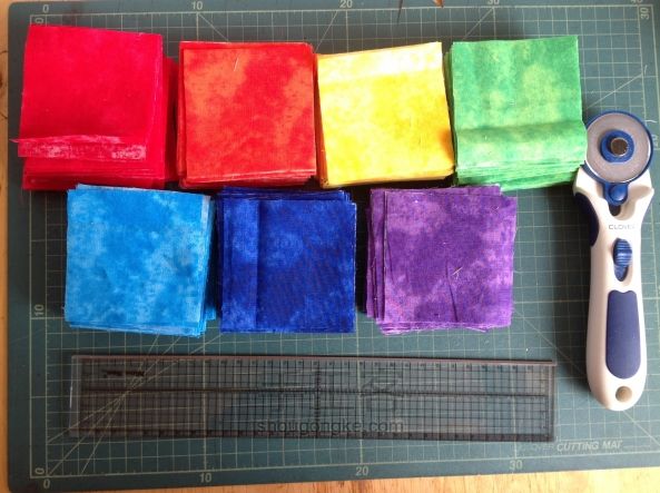 Чехол на подушку-пуфик из лоскутков