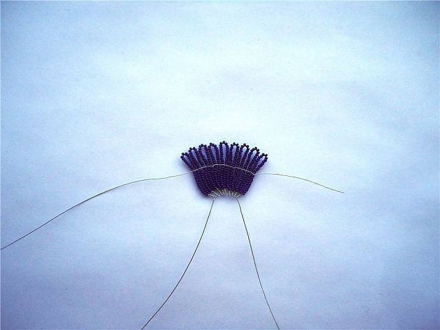 ​Колокольчик из бисера