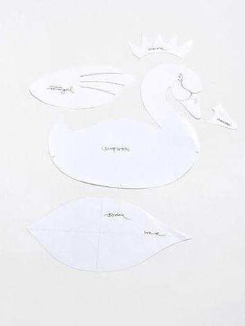 Королевские лебеди Королевские лебеди