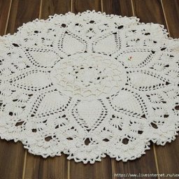 Шикарный круглый вязаный коврик