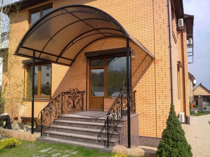 Крылечко из поликарбоната: идеи