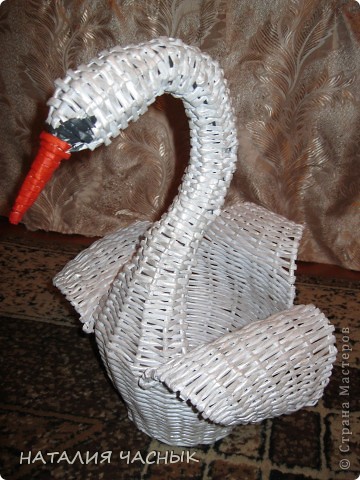 Лебедь из газет