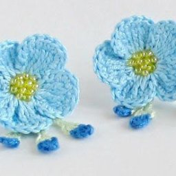 ​Вязаный цветок