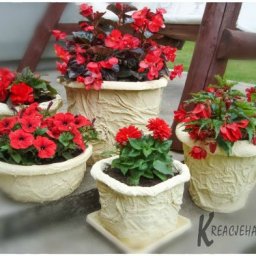 Декор старых пластиковых горшков