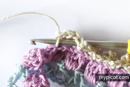 Объемные ажурные цветочки крючком