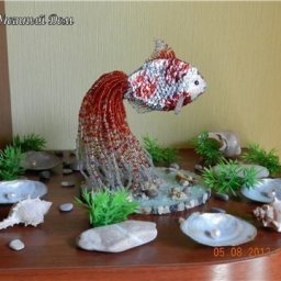 Золотая рыбка из паеток и бисера