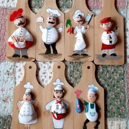 ​Интересные досочки с росписью по камням