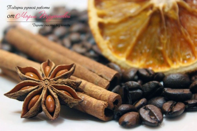 Саше в стеклянной вазе Саше в стеклянной вазе