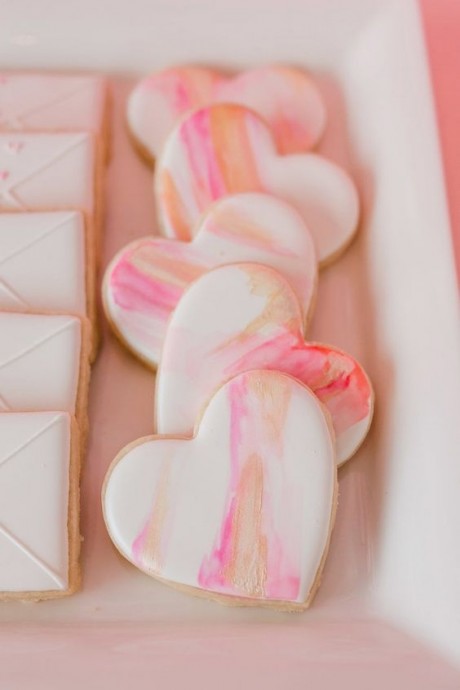 Имбирные пряники: сердечки с росписью