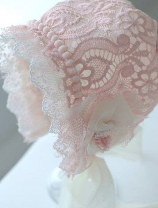 Милые детские чепчики