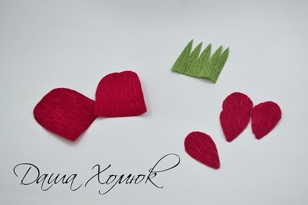 Шикарная бордовая роза с изюминкой