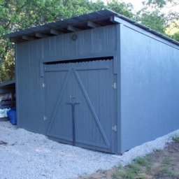 Строительство сарая из деревянных поддонов