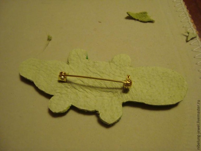 Утконос в этническом стиле