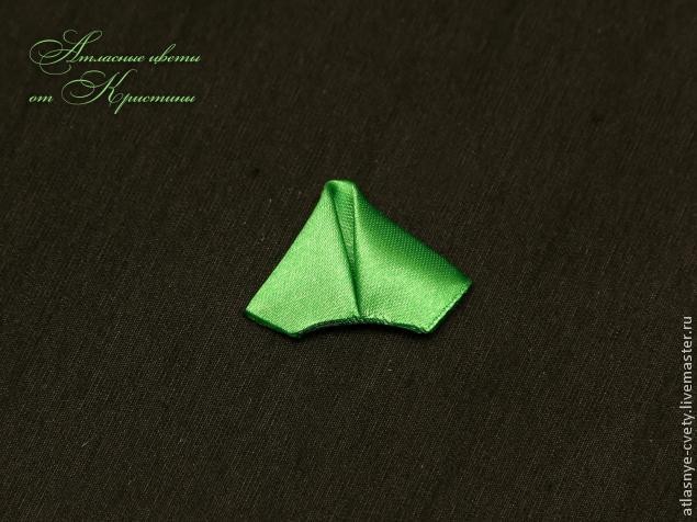 Роза в технике канзаши