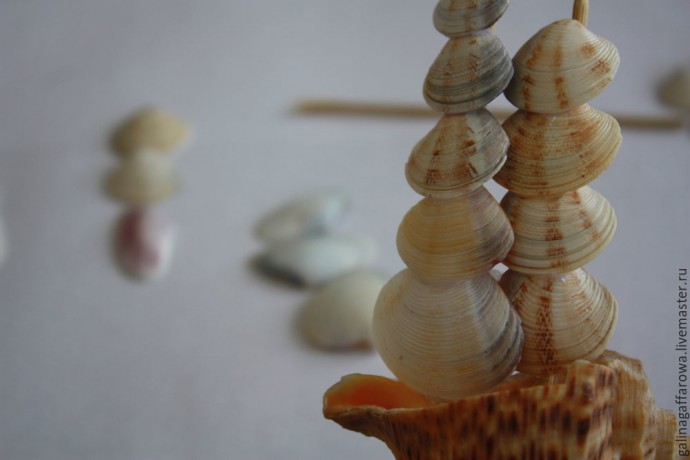 Кораблик из морских ракушек