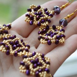 Украшения из бисера для разных случаев жизни