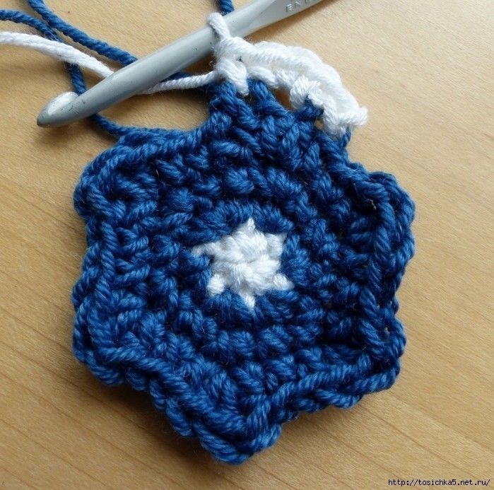 Интересный мотив крючком Интересный мотив крючком