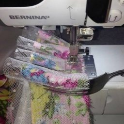 Лайфхак для рукодельниц: как быстро сделать ровные складки при помощи вилки