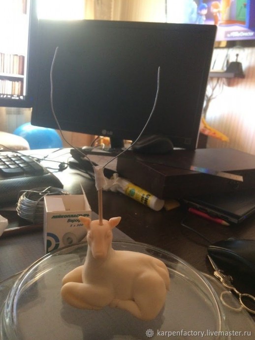 Подставка для украшений в виде оленя