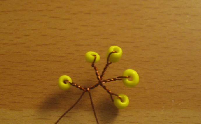 Мимоза из бисера: идеи и мастер-класс