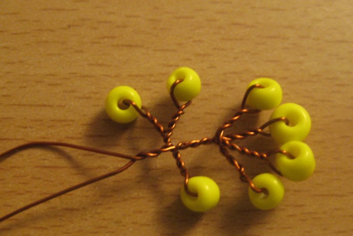 Мимоза из бисера: идеи и мастер-класс