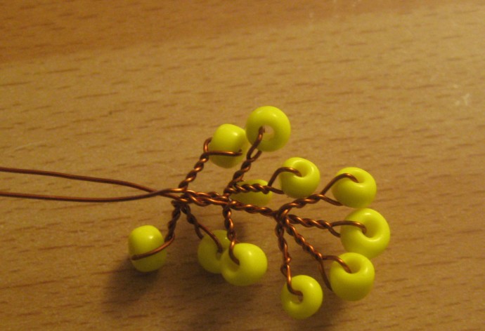 Мимоза из бисера: идеи и мастер-класс