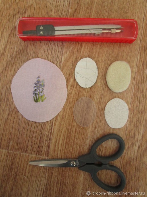 Собираем текстильную брошь