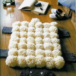 Коврик из помпонов