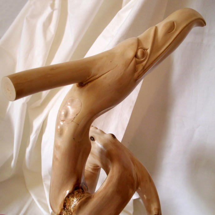 Деревянная статуэтка Деревянная статуэтка