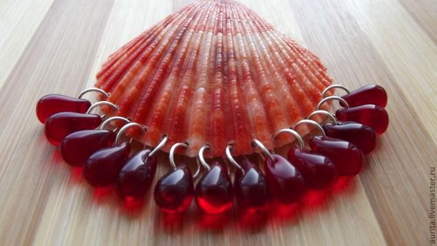 Кулон из ракушки "Хвост павлина"