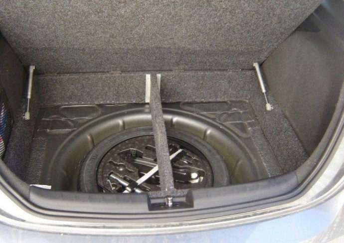 Двойное дно в багажник автомобиля своими руками