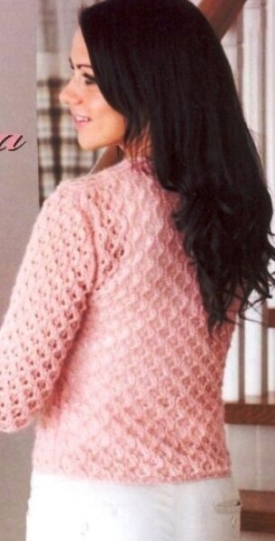 Ажурная кофточка с зигзагообразной застёжкой