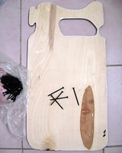 Оригинальная идея хранения катушек для ниток Оригинальная идея хранения катушек для ниток