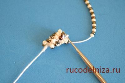 Простой и красивый жгут из бисера крючком: мастер-класс