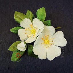 ​Ветка шиповника из шелка