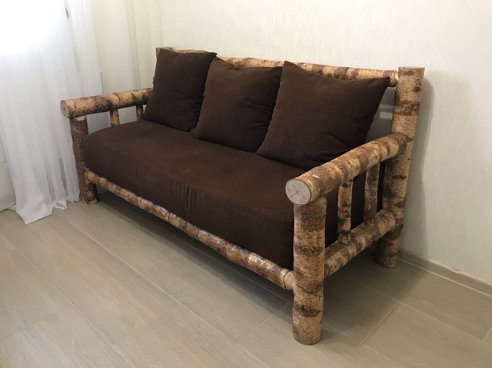 ​Делаем диван из бревен