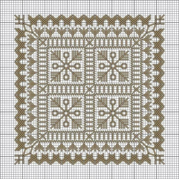 Салфетки или подушечки с квадратной вышивкой