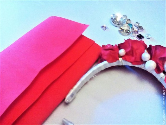 Оформление тыльной части цветочного ободка