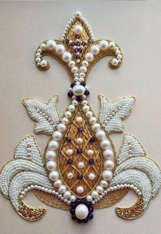 Роскошная вышивка с жемчугом Роскошная вышивка с жемчугом