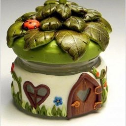 Сказочные домики из обычных банок